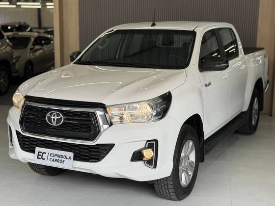 TOYOTA HILUX 2.8 SR 4X4 CD 16V DIESEL 4P AUTOMÁTICO